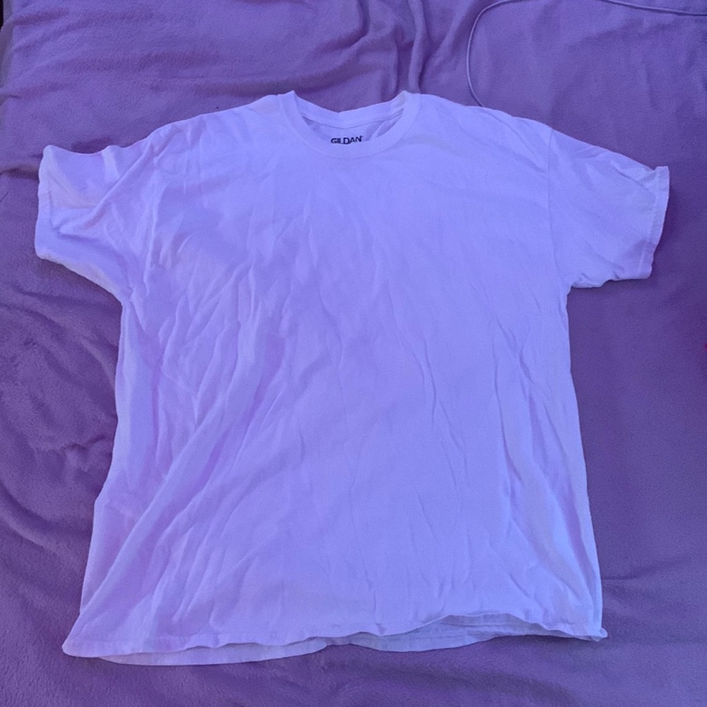 White tee shirt